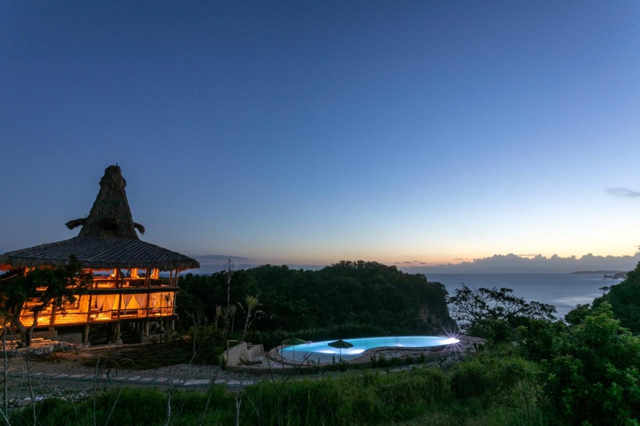 Ngalung Kalla Retreat Waikabubak Exterior photo